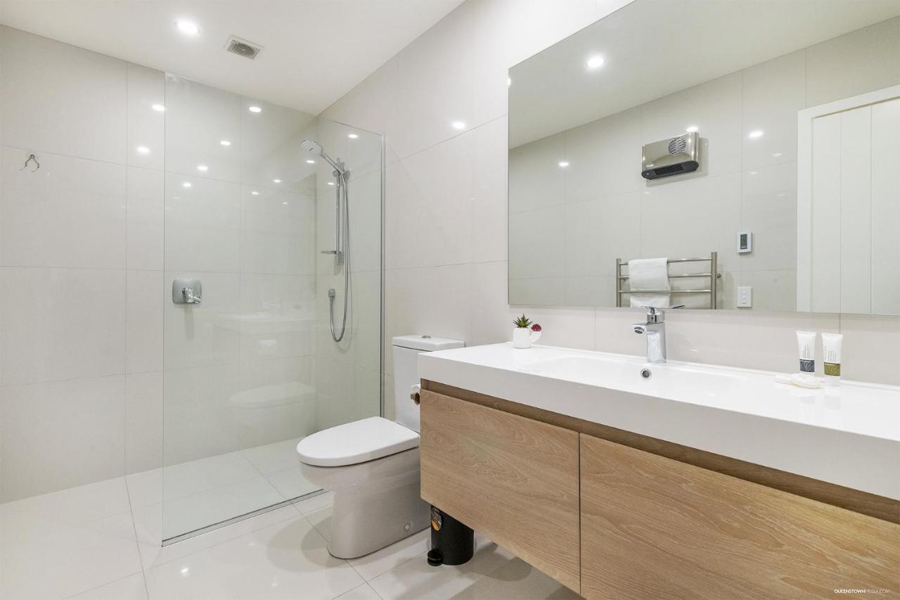 Executive Living In Bluewater Lejlighed Queenstown Eksteriør billede